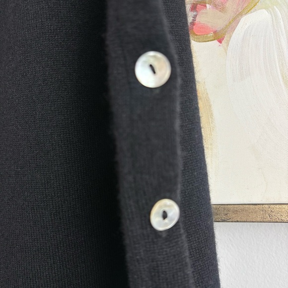 OSPREY by Graeme Ellisdon 100% Cashmere Button Wrap / Poncho – Black - Picture 3 of 6